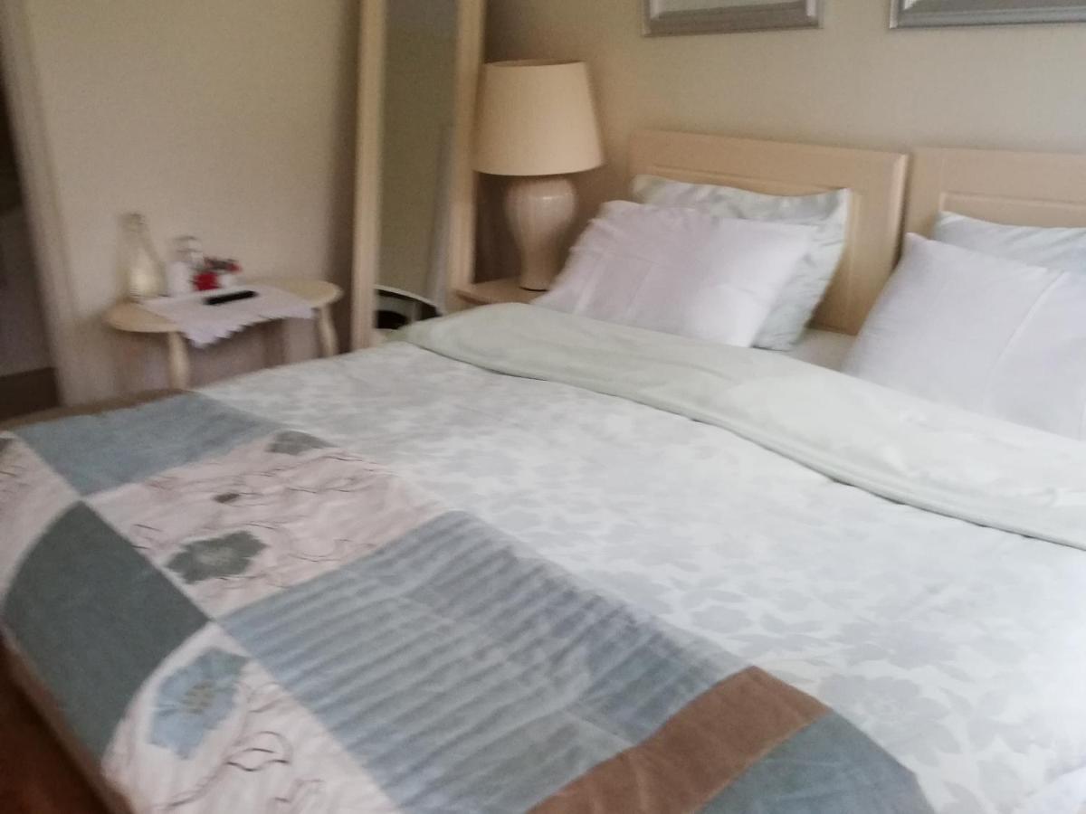 The Vee Guest Accommodation Waterford Eksteriør bilde