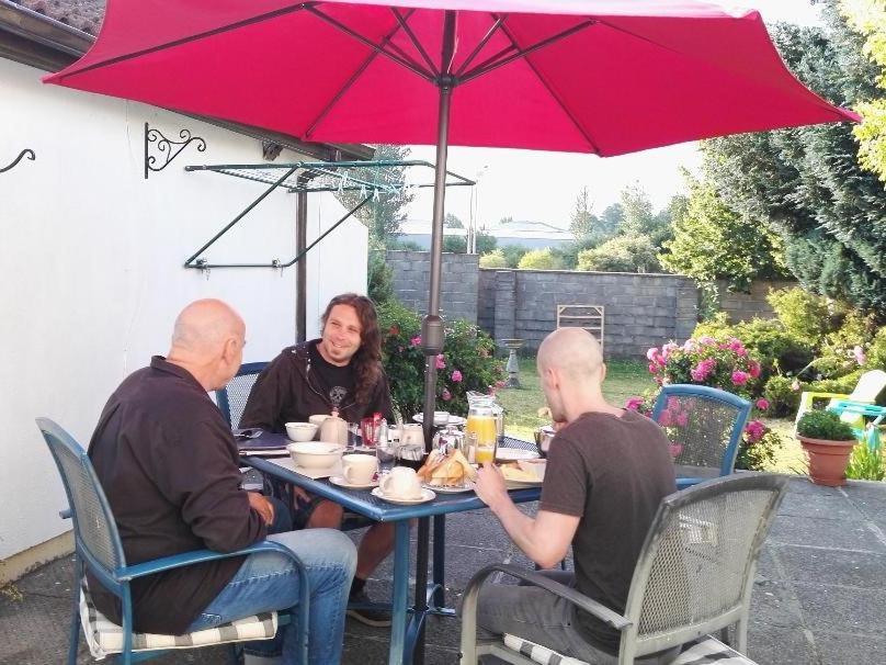 The Vee Guest Accommodation Waterford Eksteriør bilde